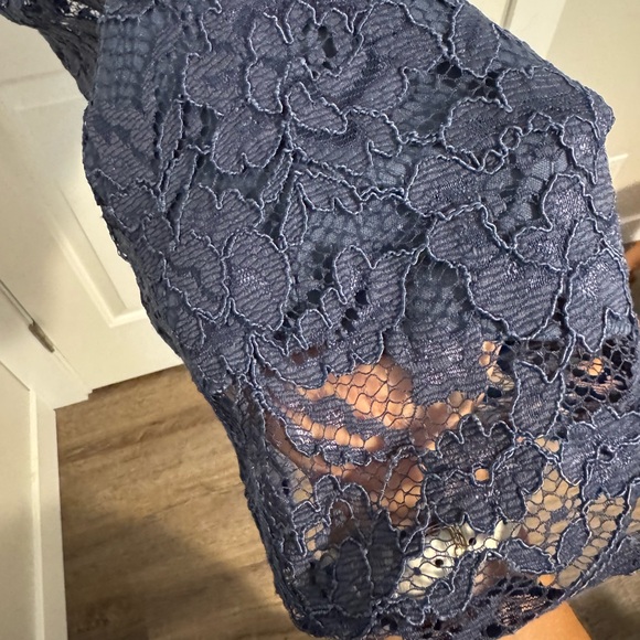 Le Chateau Lace Midi Dress - Picture 4 of 7